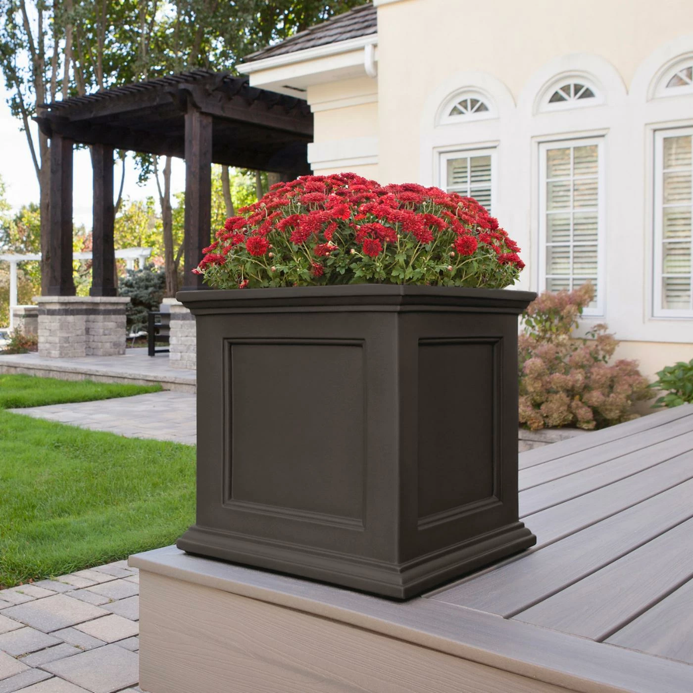 Brand new π Planter Pots Mayne Square Polyethylene Fairfield Patio Planter π 5 Brand new π Planter Pots Mayne Square Polyethylene Fairfield Patio Planter π - Image 5