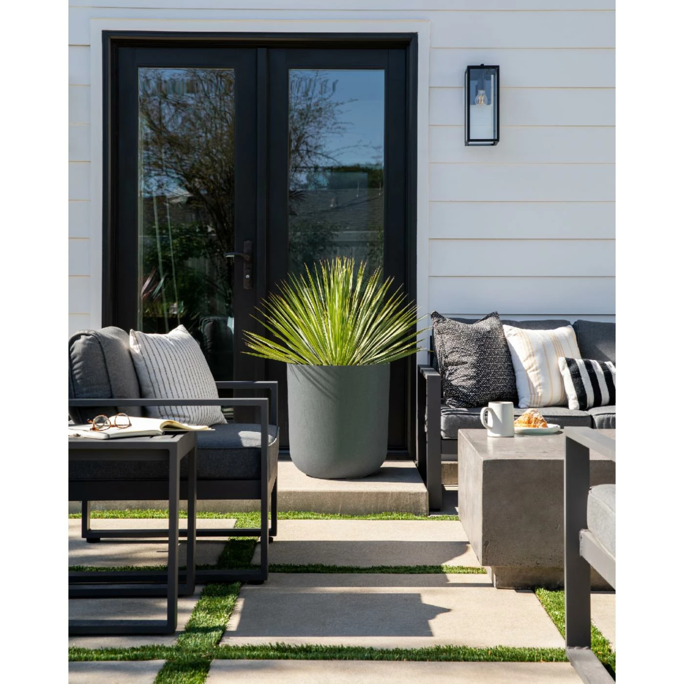 Buy π Commercial Veradek Pure Series Kona Planter Pot π 6 Buy π Commercial Veradek Pure Series Kona Planter Pot π - Image 6