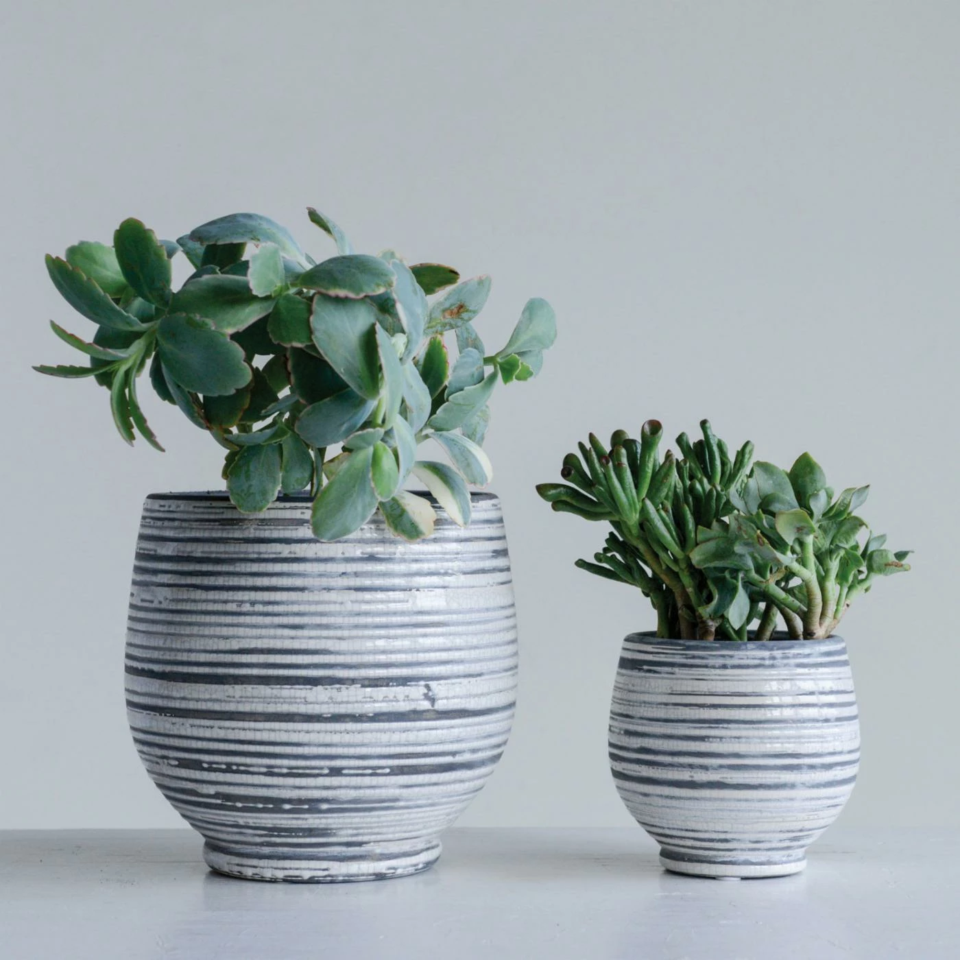 Budget π€© Novelty 3R Studios Grey And White Stripe Planter π₯° 2 Budget π€© Novelty 3R Studios Grey And White Stripe Planter π₯° - Image 2