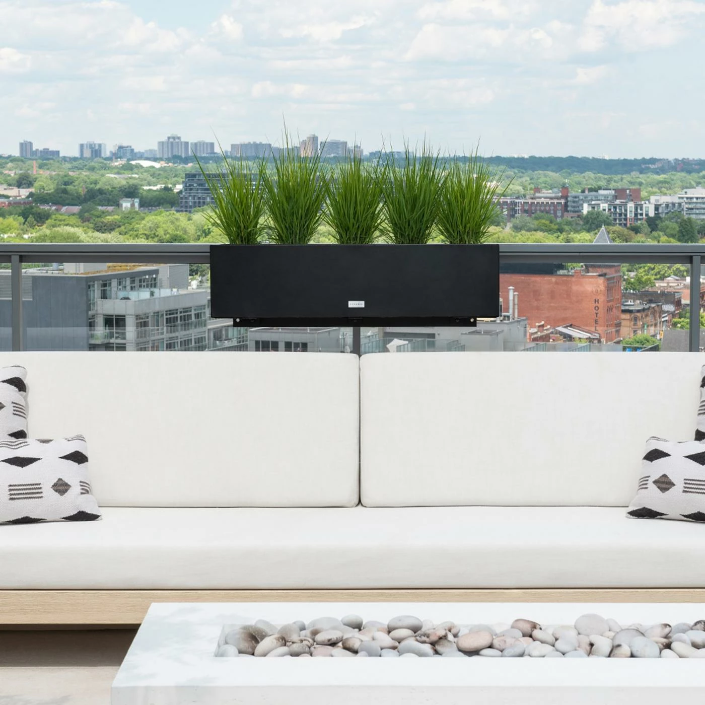 Discount π Commercial Veradek Metallic Series Railing Planter π 2 Discount π Commercial Veradek Metallic Series Railing Planter π - Image 2