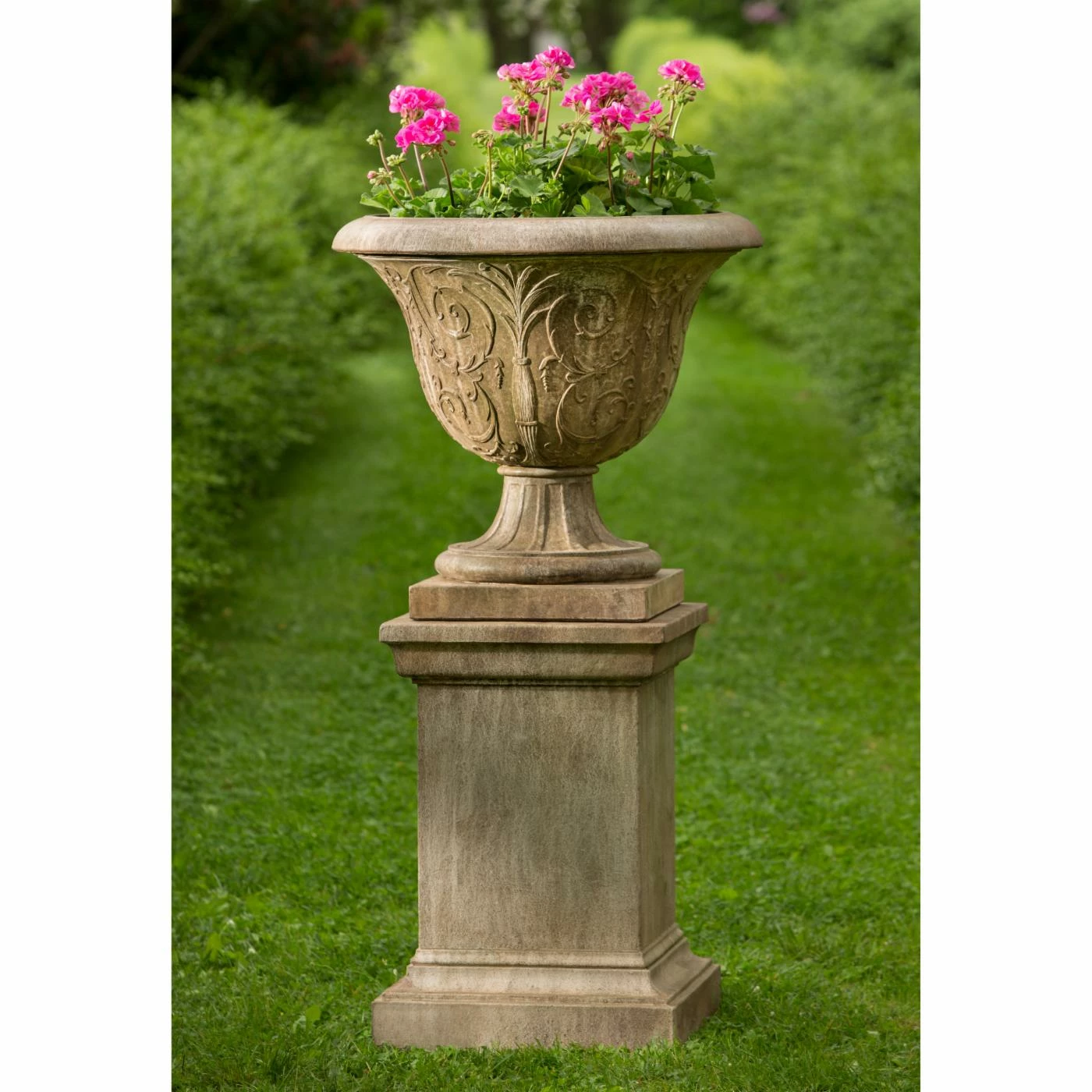 Budget π Campania International Palais Arabesque Cast Stone Urn Planter π 1 Budget π Campania International Palais Arabesque Cast Stone Urn Planter π