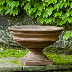 Brand new 😍 Campania International Newberry Cast Stone Urn Planter ⌛