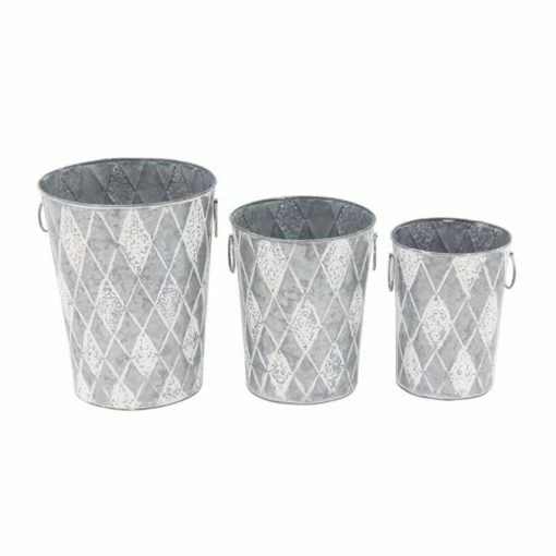Wholesale 🎁 Novelty DecMode Farmhouse Galvanized Checkered Iron Bin Planters - Set Of 3 ✨ -Garden Planters & Plant Pots Sales Shop masterUMA10113