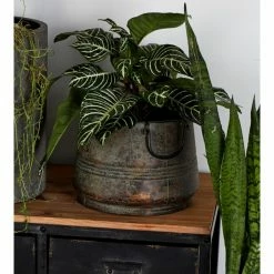 Brand new 😀 Novelty DecMode Round Iron Planter - Set Of 3 🧨