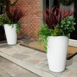 Best reviews of 🛒 Planter Pots Mayne Versailles Self-Watering Planter 🛒 -Garden Planters & Plant Pots Sales Shop scaleMMI130